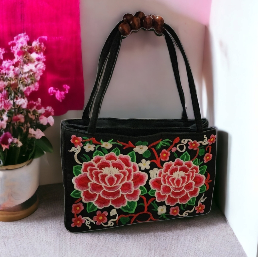 Embroidered Peony Canvas Shoulder Bag - Picture 4 of 12